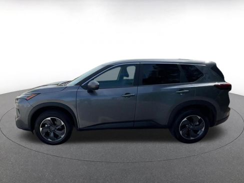 Used 2025 Nissan Rogue SV image 9