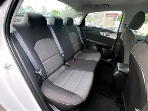 Used 2023 Kia Forte LXS w/ LXS Technology Package FWD image 24