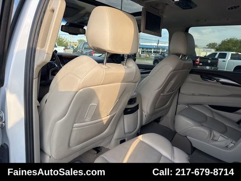 Used 2016 Cadillac Escalade Luxury image 50