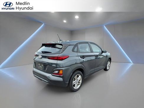Used 2021 Hyundai Kona SE image 3