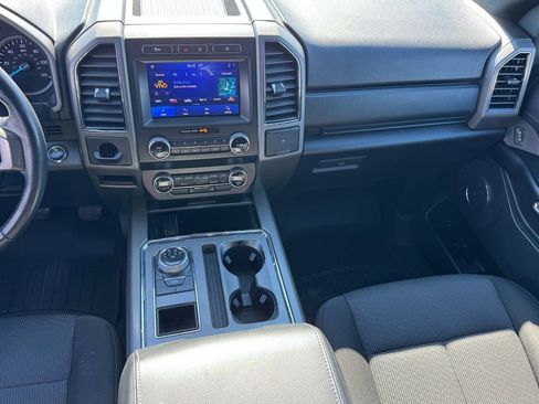 Used 2020 Ford Expedition XLT image 15