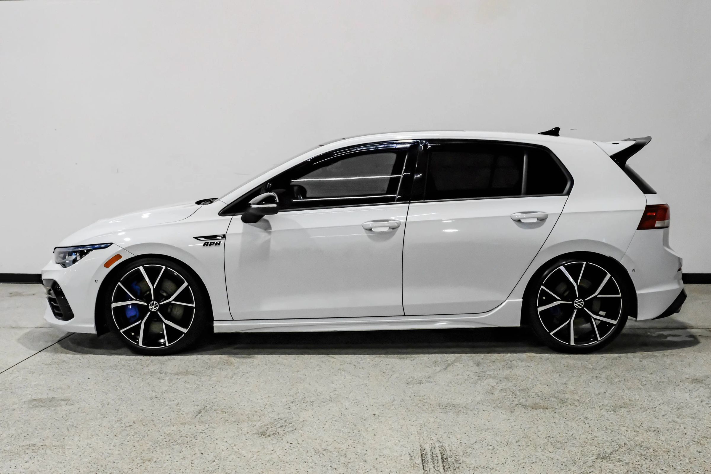 Used 2022 Volkswagen Golf R AWD/4WD image 8