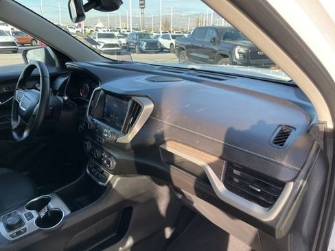 Used 2024 GMC Terrain Denali w/ Denali Premium Package image 19