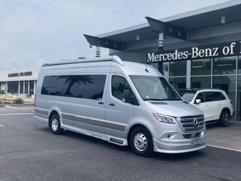 Used 2022 Mercedes-Benz Sprinter 3500 image 2
