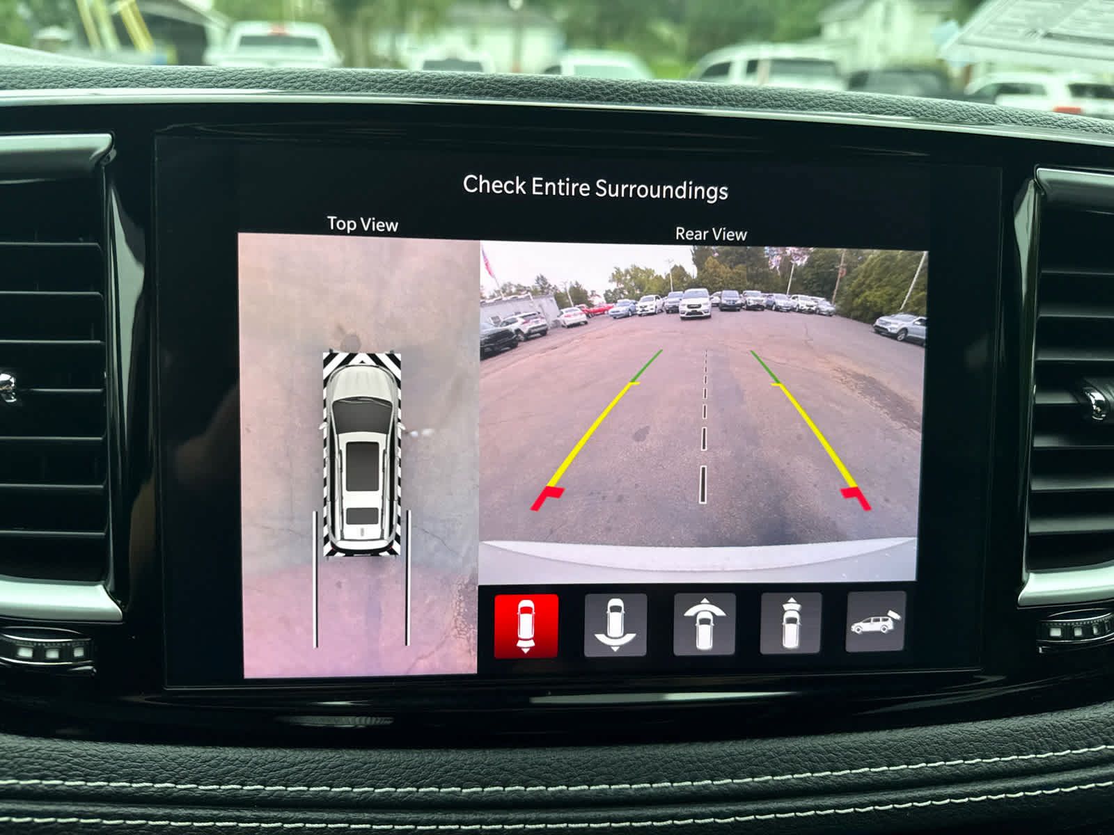 Used 2021 Chrysler Pacifica Limited w/ Premium & Safety Sphere Group FWD image 25