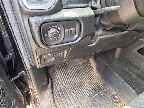 Used 2019 RAM 1500 Big Horn AWD/4WD image 25