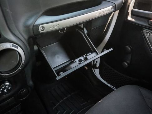 Used 2015 Jeep Wrangler Sport w/ Quick Order Package 24S AWD/4WD image 68