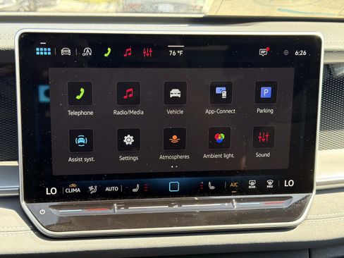 New 2026 Volkswagen Tiguan SE FWD image 26
