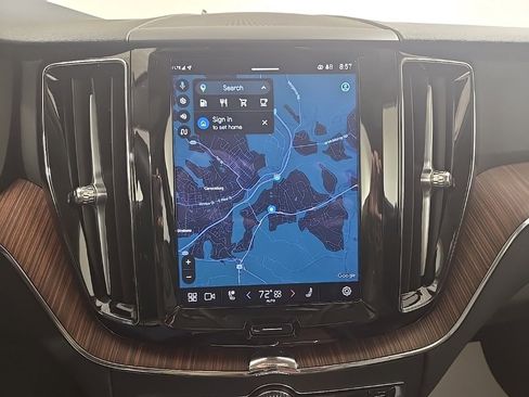 Used 2023 Volvo XC60 B5 Plus w/ Climate Package image 17