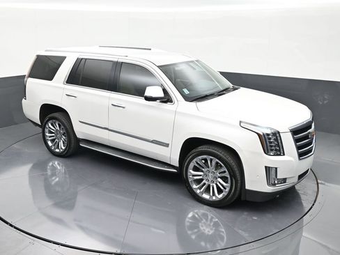 Used 2020 Cadillac Escalade 2WD image 18