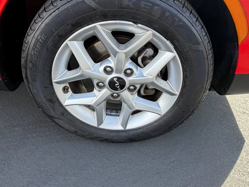 Used 2023 Kia Soul LX w/ LX Technology Package image 25