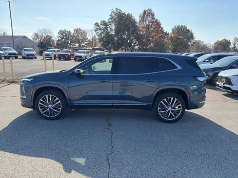 New 2026 Buick Enclave Avenir image 3