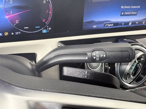 Used 2025 Mercedes-Benz CLA 250 4MATIC image 23