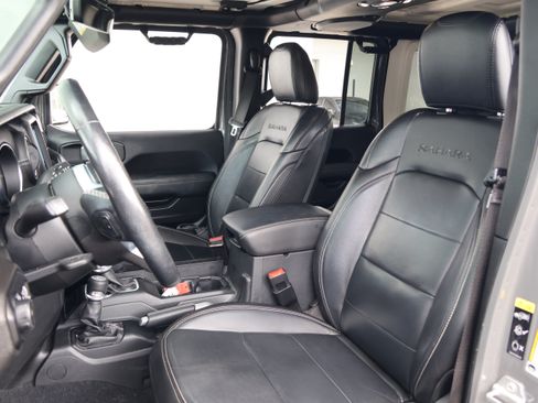 Used 2020 Jeep Wrangler Unlimited Sahara AWD/4WD image 32