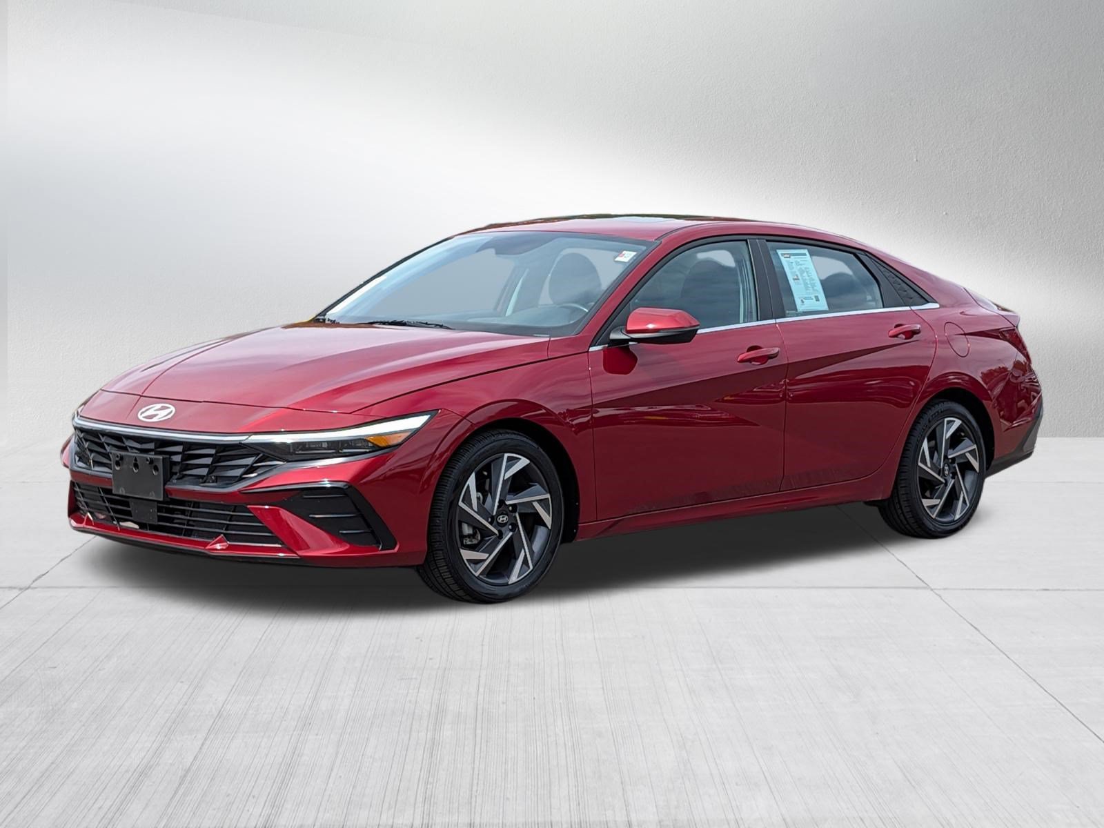 Used 2025 Hyundai Elantra Limited FWD image 3