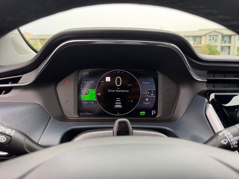 Used 2023 Chevrolet Bolt EUV Premier w/ Sun & Sound Package image 12