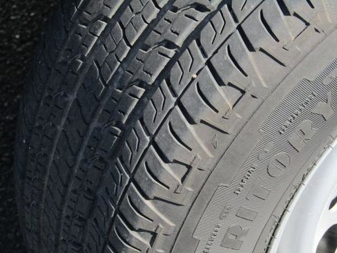 Used 2024 Chevrolet Colorado W/T w/ Safety Package AWD/4WD image 6