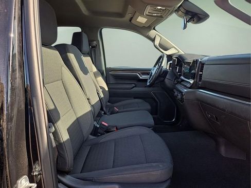 Used 2025 Chevrolet Silverado 1500 LT image 12