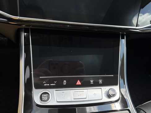 Used 2023 Audi Q7 3.0T Prestige image 18