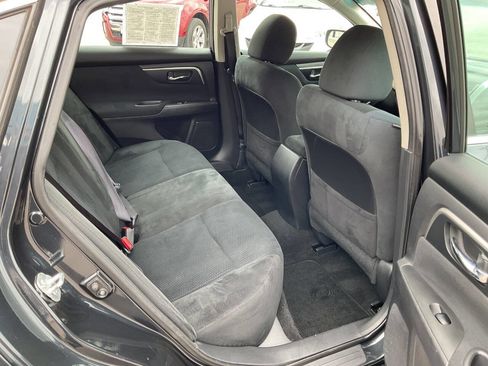 Used 2015 Nissan Altima 2.5 SV FWD image 33