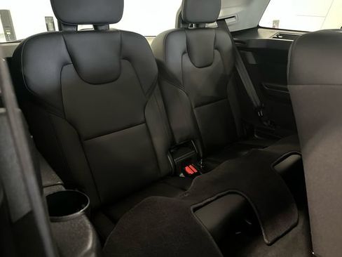 Used 2025 Volvo XC90 B6 Plus AWD/4WD image 36