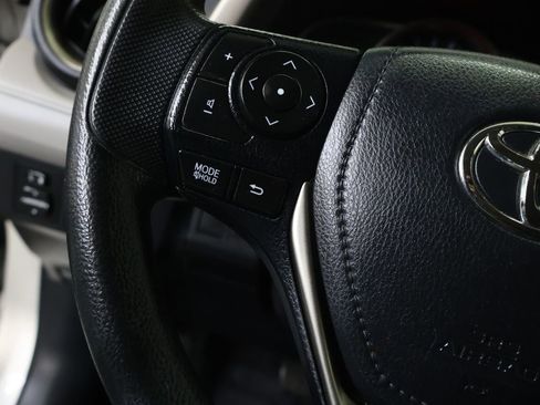 Used 2015 Toyota RAV4 LE FWD image 20