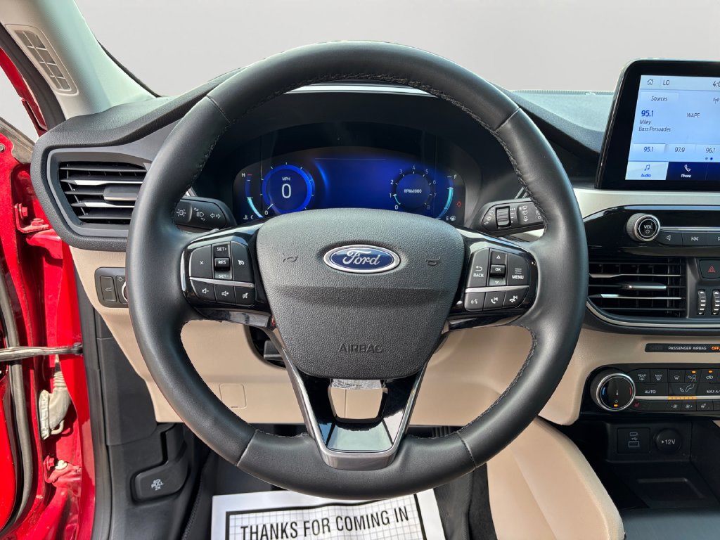 Used 2022 Ford Escape SEL w/ Technology Package FWD image 19