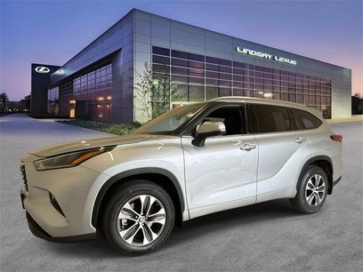 Used 2021 Toyota Highlander XLE