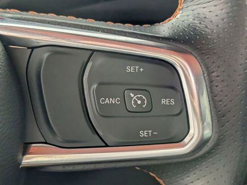Used 2022 Jeep Gladiator Mojave w/ Cold Weather Group AWD/4WD image 17