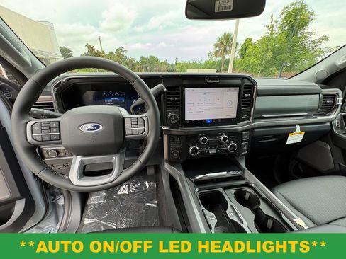 New 2026 Ford F250 Lariat w/ Black Appearance Package AWD/4WD image 7