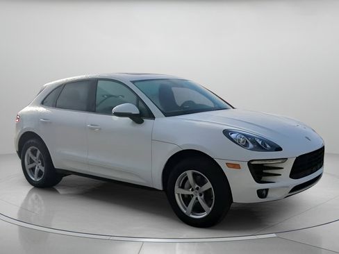 Used 2018 Porsche Macan image 35