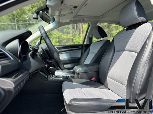 Used 2017 Subaru Legacy 2.5i Sport AWD/4WD image 9