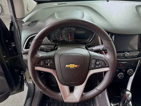 Used 2019 Chevrolet Trax Premier image 17