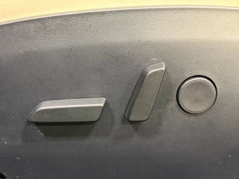 Used 2020 Tesla Model S Long Range Plus image 19