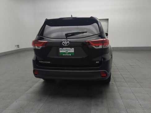 Used 2019 Toyota Highlander SE FWD image 7