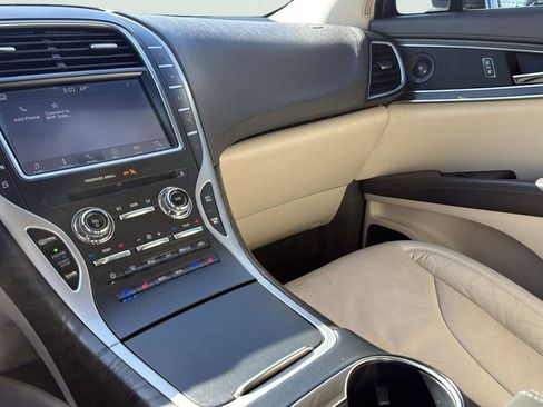 Used 2020 Lincoln Nautilus Reserve w/ Equipment Group 201A image 20