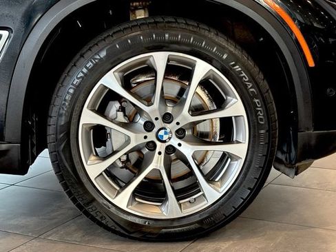 Used 2023 BMW X5 xDrive40i AWD/4WD image 42