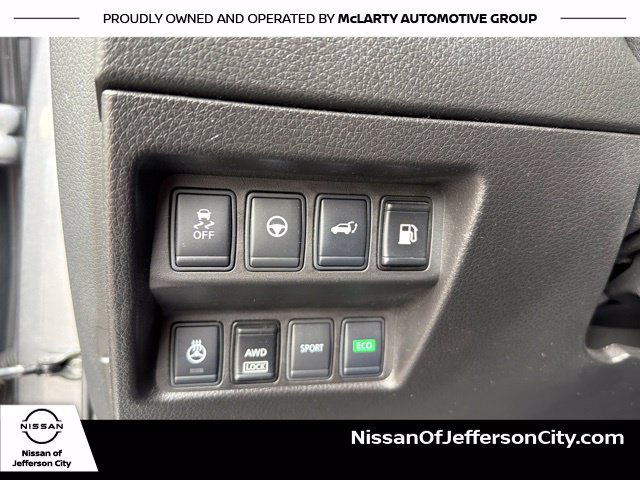 Used 2019 Nissan Rogue SV w/ Premium Package AWD/4WD image 32