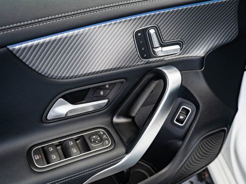 Certified 2025 Mercedes-Benz CLA 250 4MATIC image 22