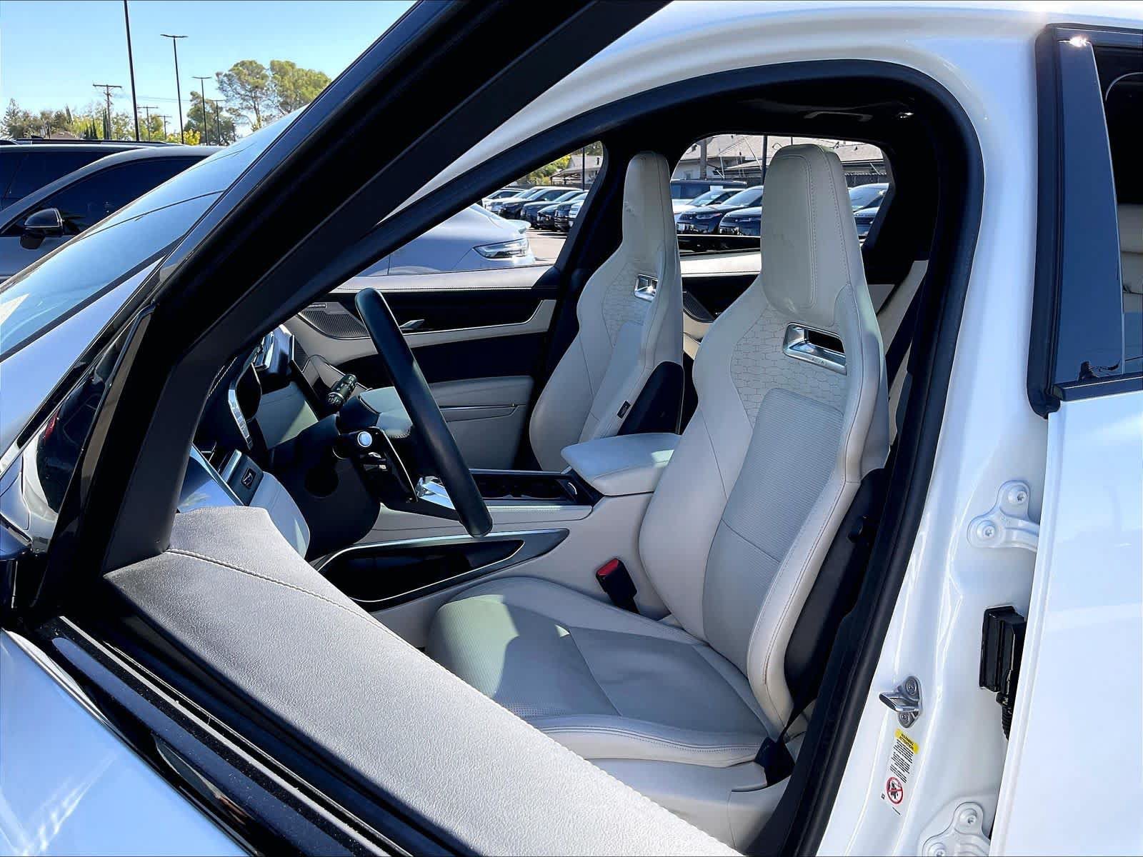 Used 2024 Jaguar F-PACE R-Dynamic S AWD/4WD image 27