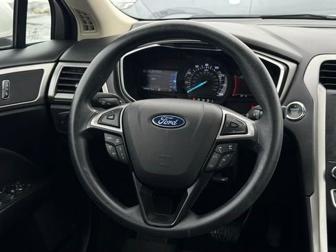 Certified 2020 Ford Fusion SE image 8