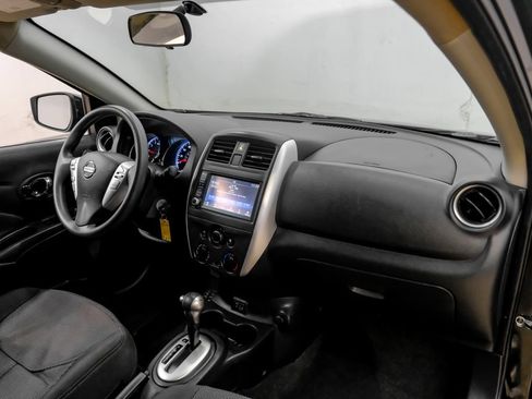 Used 2019 Nissan Versa SV FWD image 18