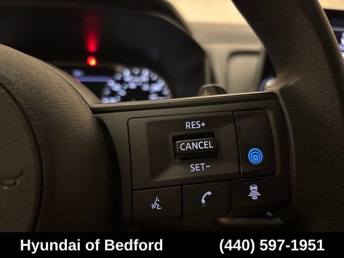 Used 2024 Nissan Rogue SV AWD/4WD image 17