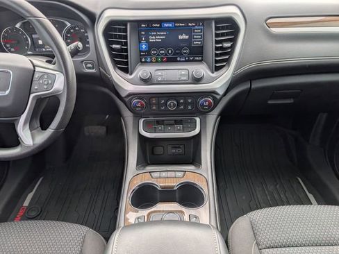Used 2023 GMC Acadia SLE w/ Driver Convenience Package FWD image 7