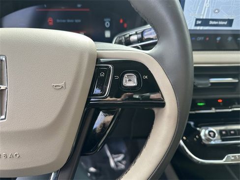 Certified 2023 Lincoln Corsair AWD w/ Equipment Group 101A image 27