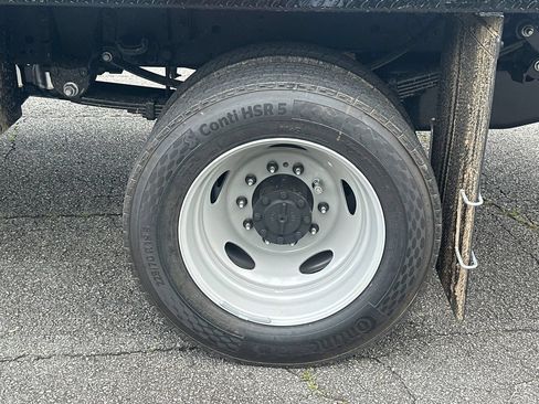 New 2026 Ford F450 XL w/ XL Chrome Package RWD image 20