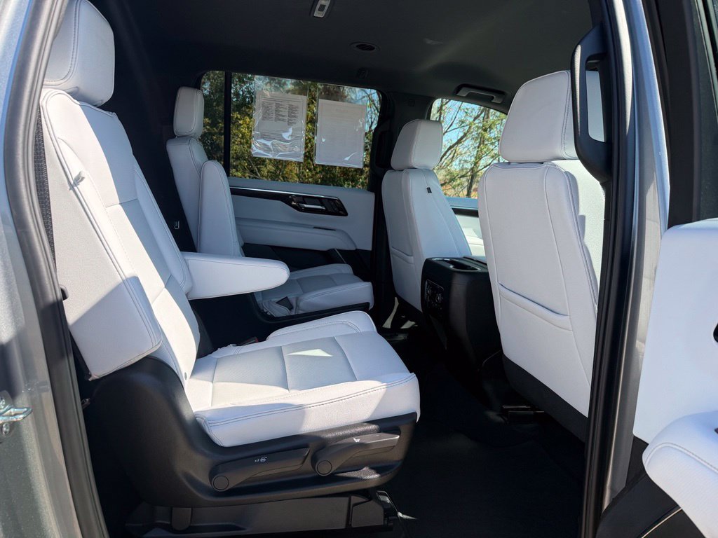 Used 2026 Chevrolet Suburban Premier AWD/4WD image 20
