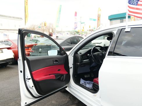 Used 2020 Acura ILX image 9