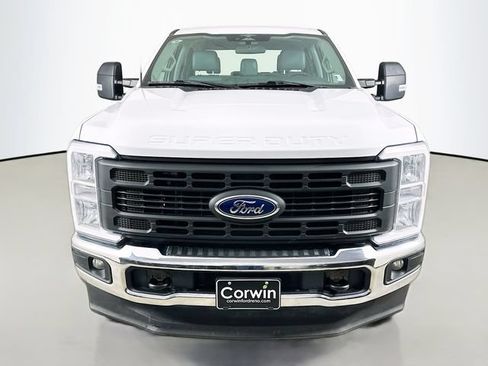 Used 2023 Ford F250 XL w/ FX4 Off-Road Package AWD/4WD image 3