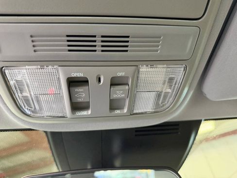 Used 2019 Honda CR-V EX image 19